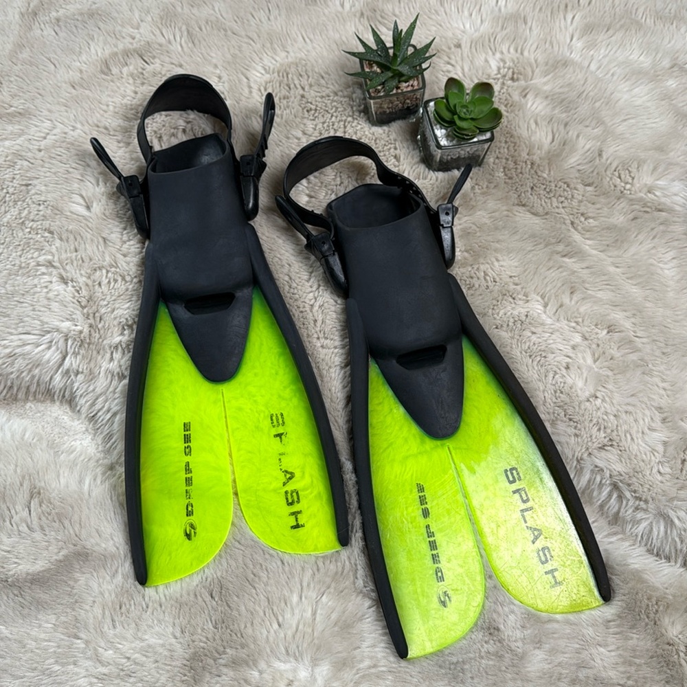 Nature's Wings Deep See Splash Scuba Swim Fins Kids S / M 9-13 Black Yellow